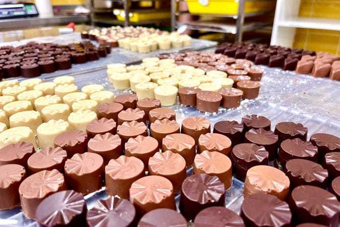 Bonbon chocolate making