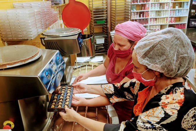 Bonbon chocolate making