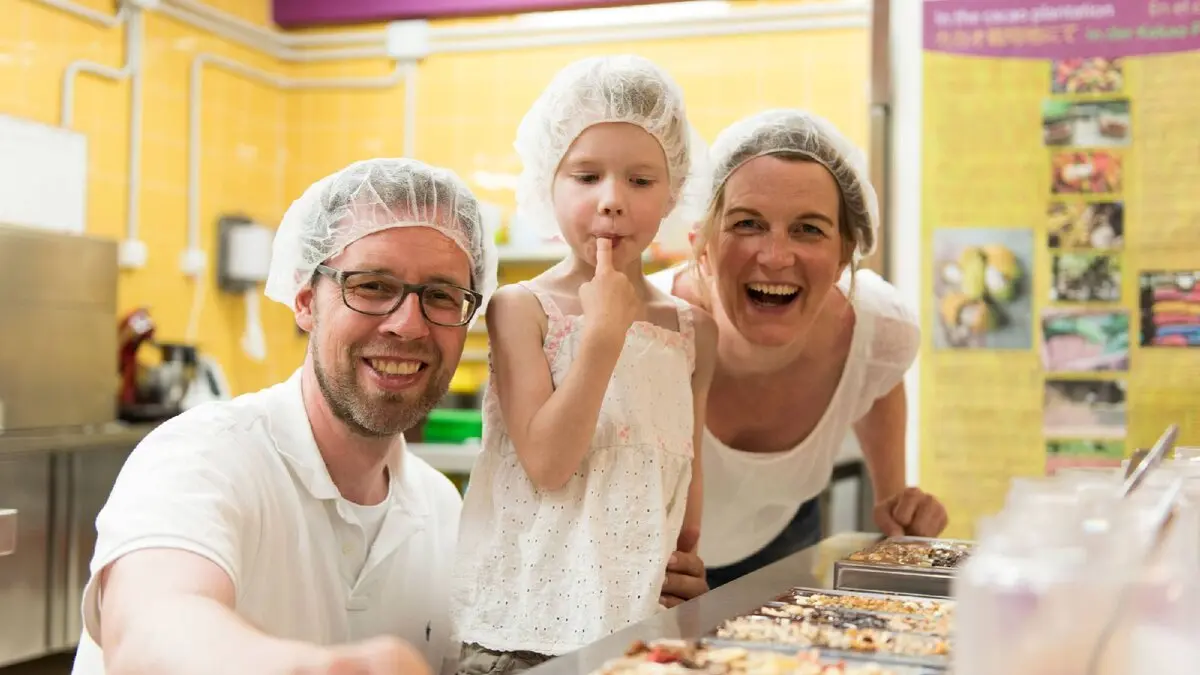 Actividades de Vacaciones Escolares en la Costa del Sol — Taller de Chocolate en Mijas